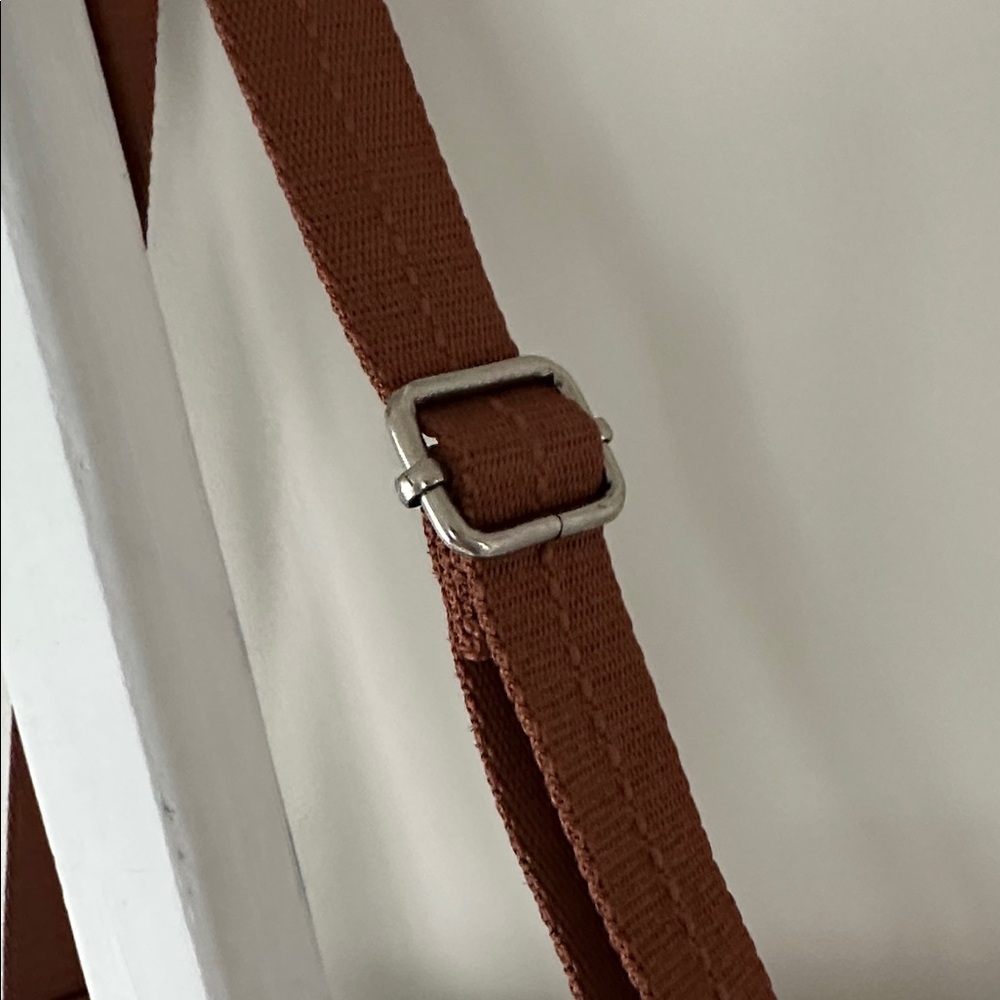 The Sak Esperato Hobo in Repreve EcoTwill Navy - Picture 5 of 13
